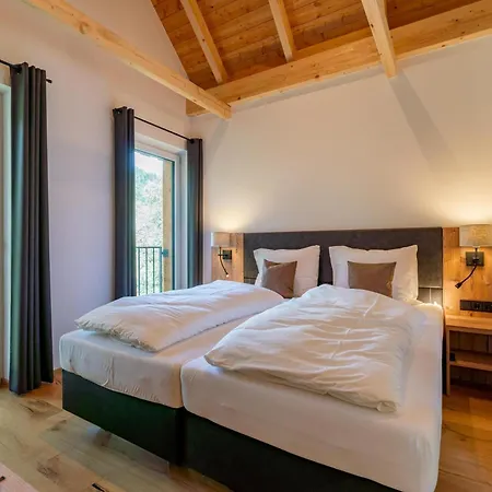 Mountain Alpinchique Sankt Lorenzen ob Murau