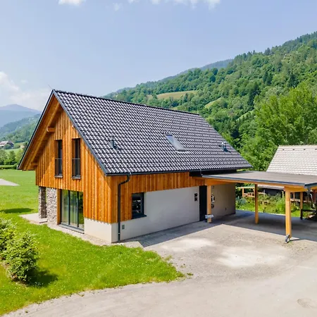 Mountain Alpinchique Sankt Lorenzen ob Murau